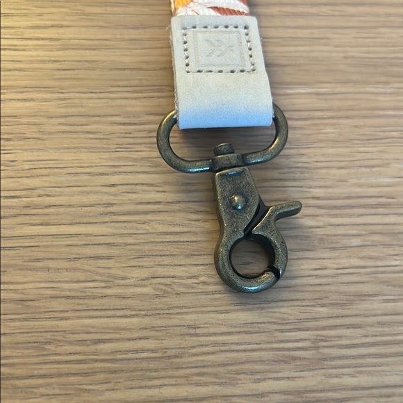 Thread lanyard - Picture 4 of 4